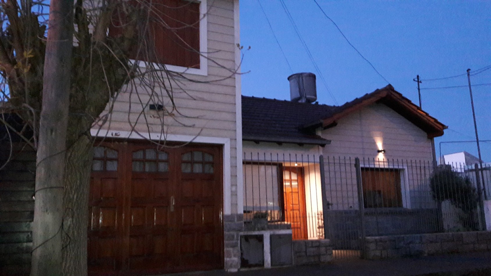 CHALET 5 AMB.  BARRIO LOS ANDES
