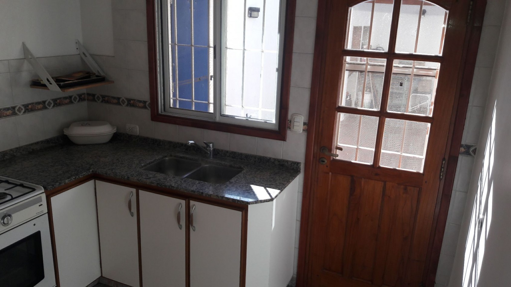 CHALET 5 AMB.  BARRIO LOS ANDES
