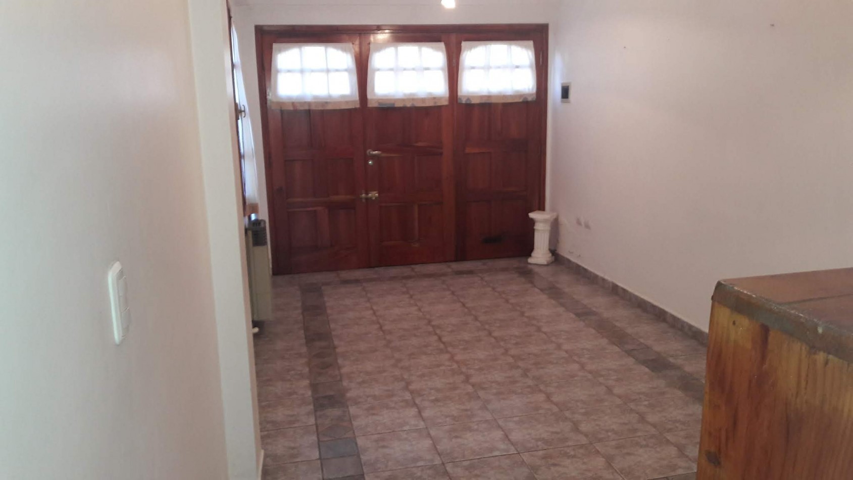 CHALET 5 AMB.  BARRIO LOS ANDES