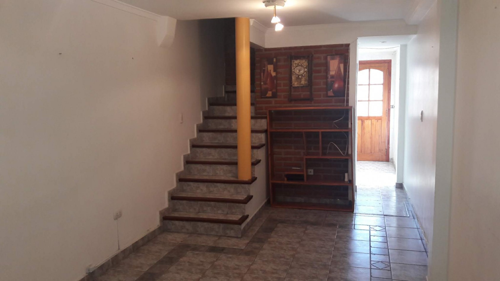 CHALET 5 AMB.  BARRIO LOS ANDES