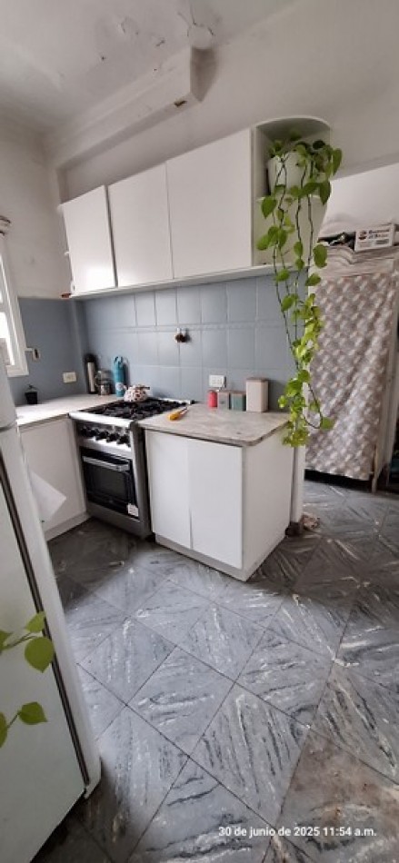 PH P.B. 3 AMB. CON COCHERA- BARRIO SARMIENTO