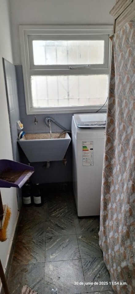 PH P.B. 3 AMB. CON COCHERA- BARRIO SARMIENTO