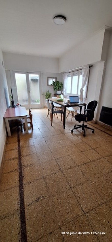 PH P.B. 3 AMB. CON COCHERA- BARRIO SARMIENTO