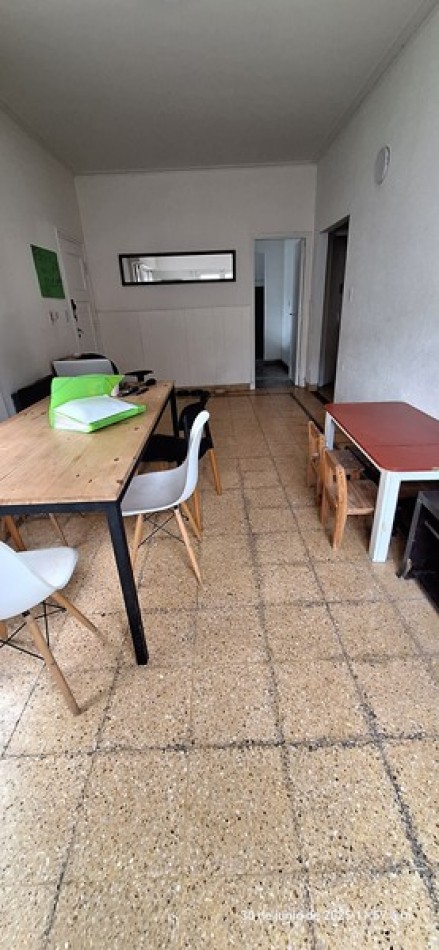 PH P.B. 3 AMB. CON COCHERA- BARRIO SARMIENTO