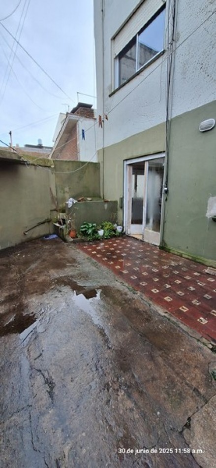 PH P.B. 3 AMB. CON COCHERA- BARRIO SARMIENTO