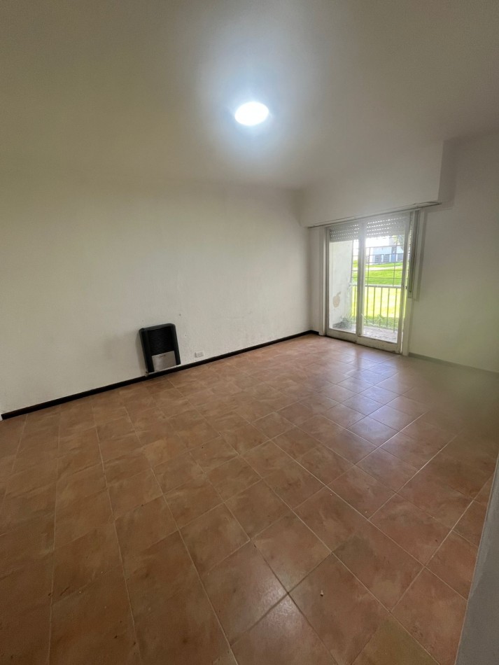 ALQUILO DEPTO 4 AMBIENTES