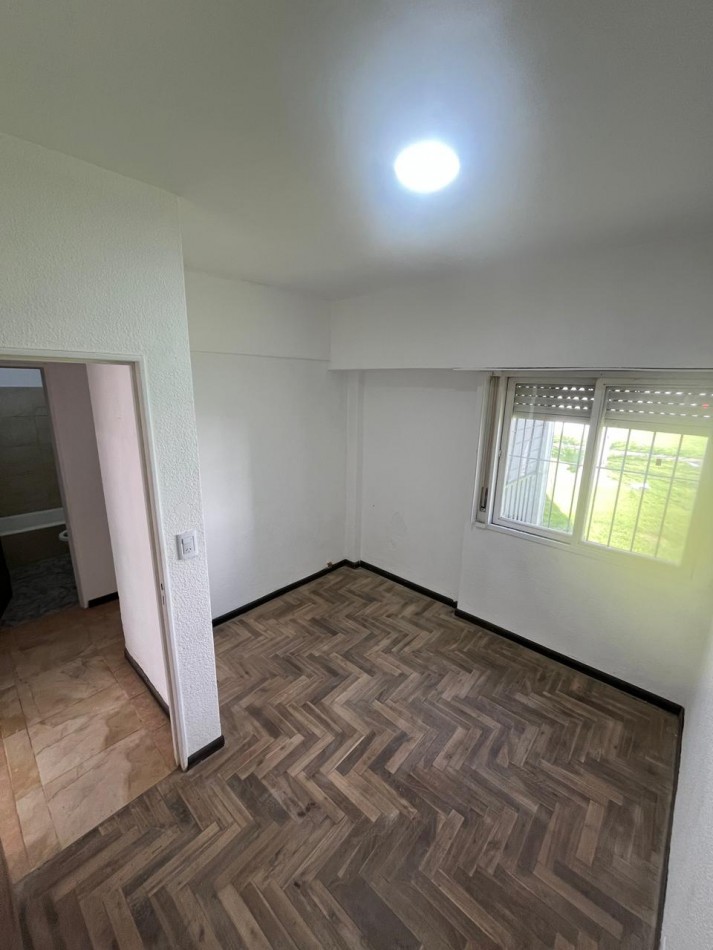 ALQUILO DEPTO 4 AMBIENTES