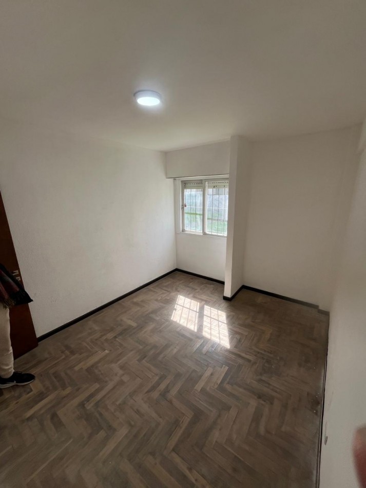 ALQUILO DEPTO 4 AMBIENTES