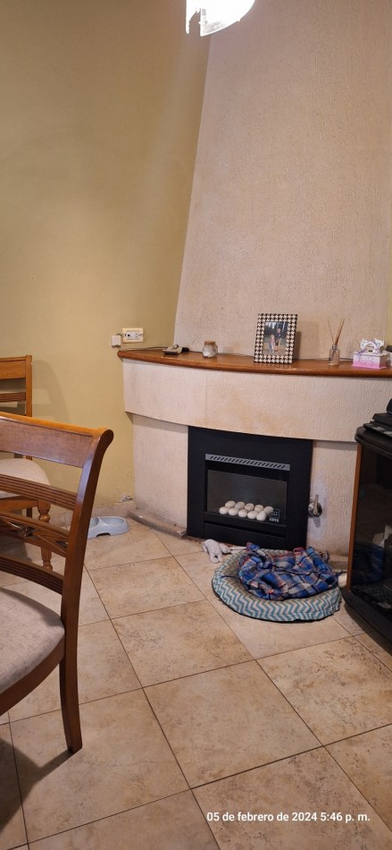 CHALET 5 AMB.  BARRIO LOS ANDES