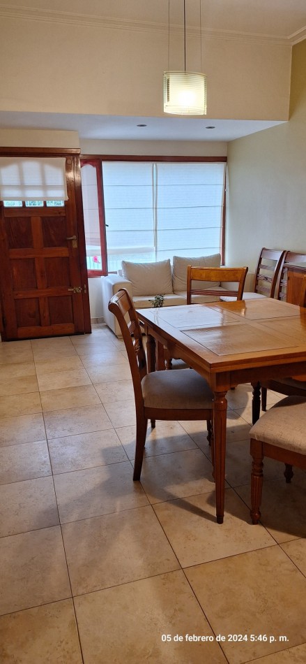 CHALET 5 AMB.  BARRIO LOS ANDES