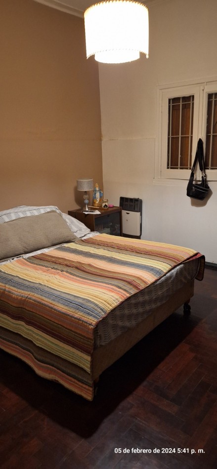 CHALET 5 AMB.  BARRIO LOS ANDES