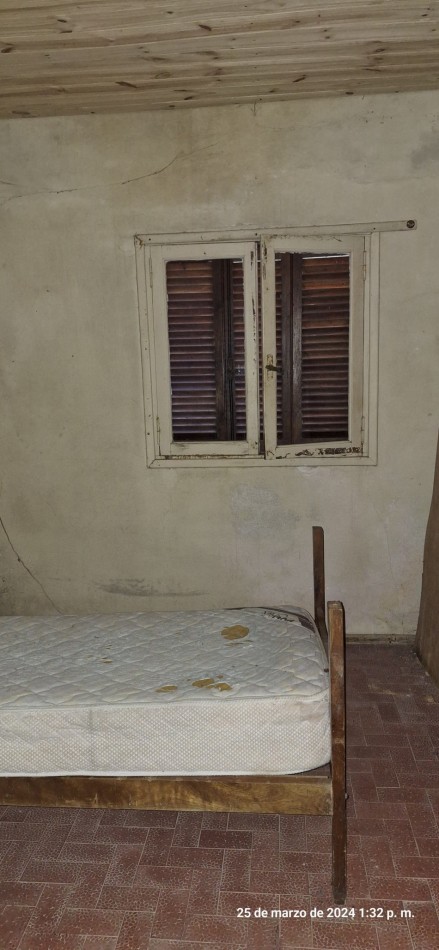 OPORTUNIDAD !!! CASA A RECICLAR O CONSTRUCCION DE DUPLEX