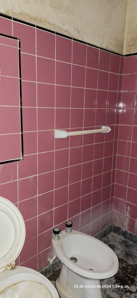 OPORTUNIDAD !!! CASA A RECICLAR O CONSTRUCCION DE DUPLEX