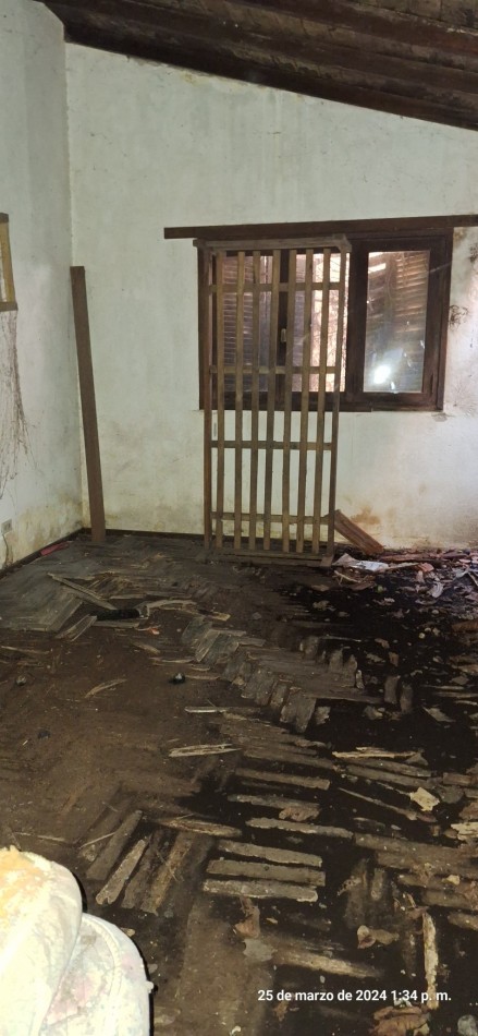 OPORTUNIDAD !!! CASA A RECICLAR O CONSTRUCCION DE DUPLEX