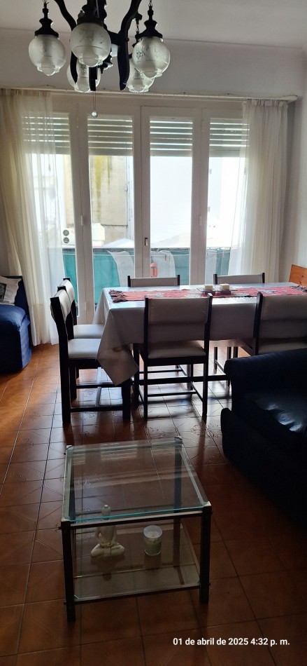 DEPARTAMENTO 3 AMB. C/DEPENDENCIA DE SERVICIO A LA CALLE- CENTRO 