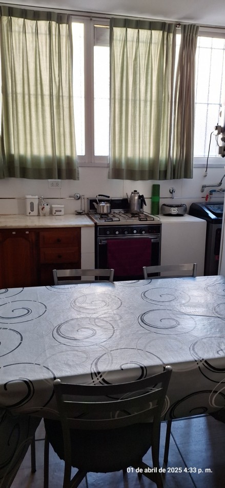 DEPARTAMENTO 3 AMB. C/DEPENDENCIA DE SERVICIO A LA CALLE- CENTRO 