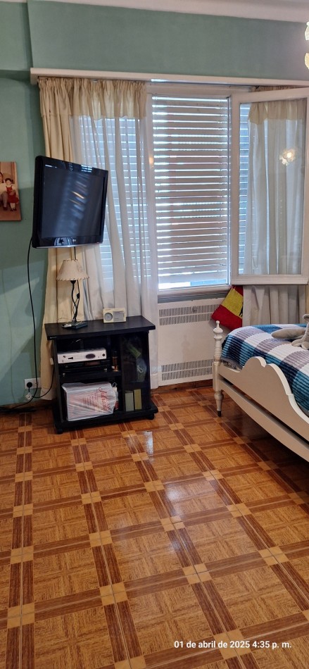 DEPARTAMENTO 3 AMB. C/DEPENDENCIA DE SERVICIO A LA CALLE- CENTRO 