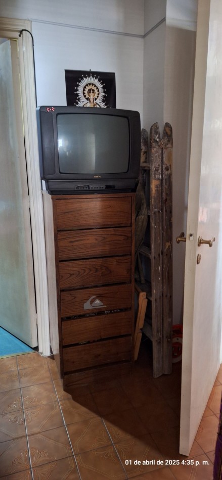 DEPARTAMENTO 3 AMB. C/DEPENDENCIA DE SERVICIO A LA CALLE- CENTRO 