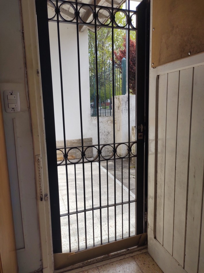 CASA A RECICLAR  4 AMB. VILLA PRIMERA