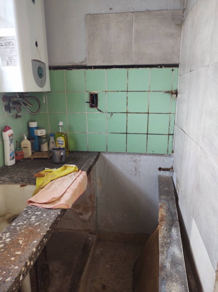 CASA A RECICLAR  4 AMB. VILLA PRIMERA