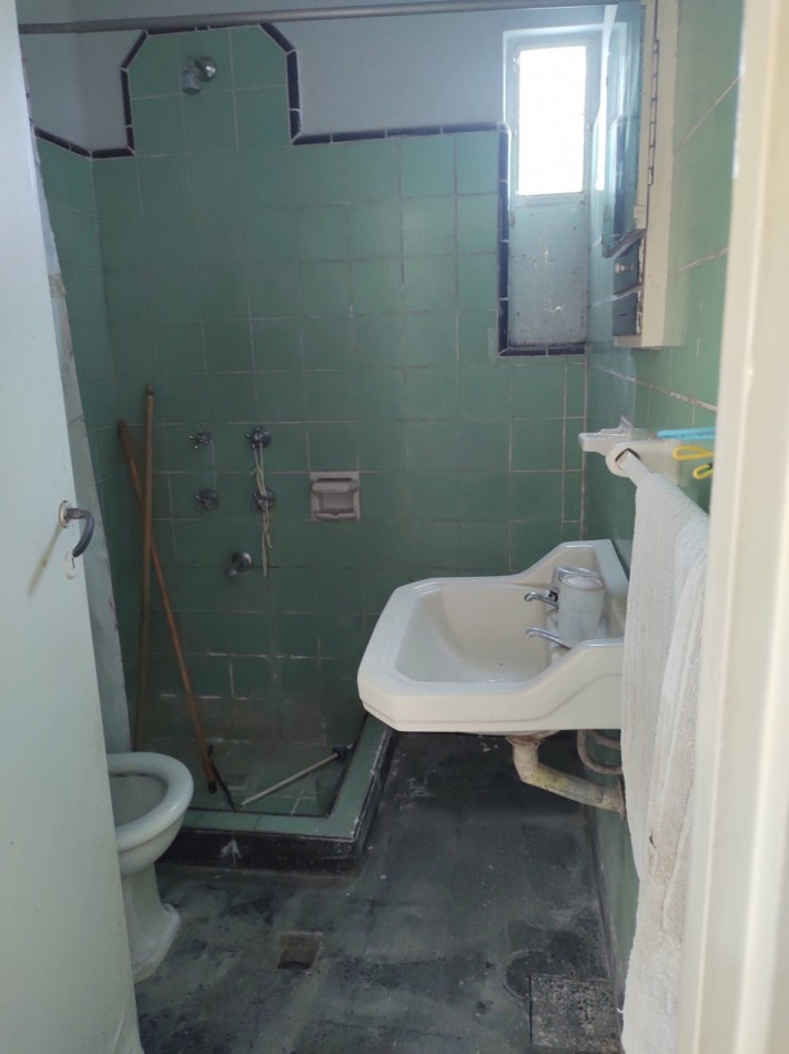 CASA A RECICLAR  4 AMB. VILLA PRIMERA