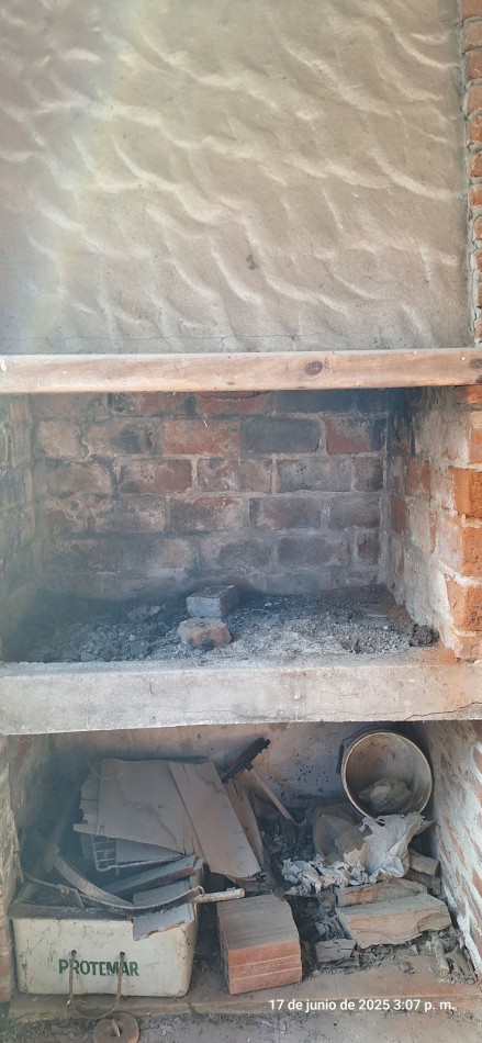 OPORTUNIDAD !!! CASA A RECICLAR O CONSTRUCCION DE DUPLEX