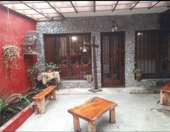 CHALET 6 AMB. CONSTITUCION