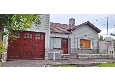 CHALET 5 AMB.  BARRIO LOS ANDES
