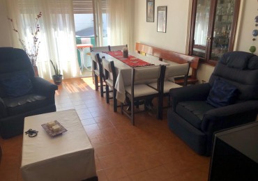 DEPARTAMENTO 3 AMB. C/DEPENDENCIA DE SERVICIO A LA CALLE- CENTRO 